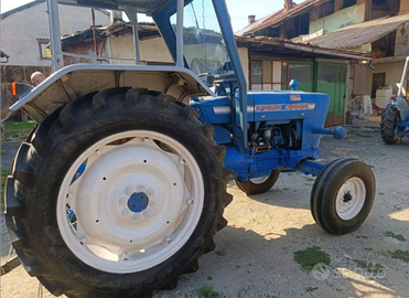 Trattore Ford 4000