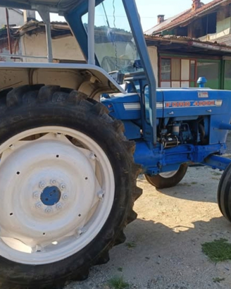 Trattore Ford 4000