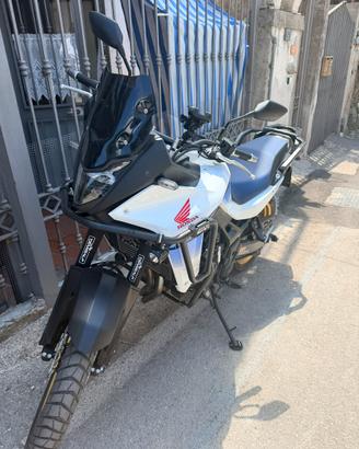 Honda TRANSALP 750 2023,  poco trattabile