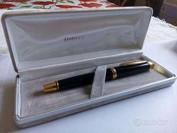 Penna stilografica Pierre Cardin