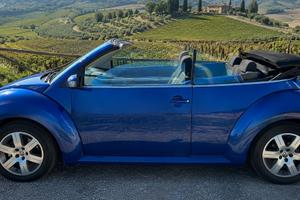 Volkswagen New Beetle Cabrio Maggiolino – Blu