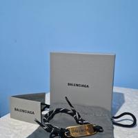 Braccialetto firmato 