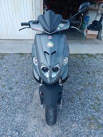 Malaguti Phantom F12 R LC