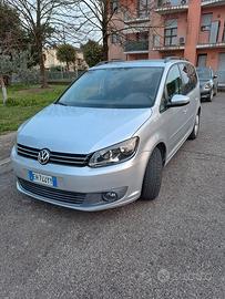 VW Touran 7 posti, diesel euro 5, cambio manuale  