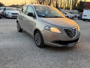 Lancia Ypsilon 1.3 MJT 75 CV Unyca