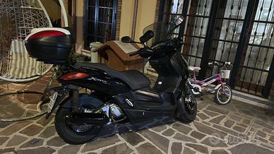 Ricambi xmax 250 2009