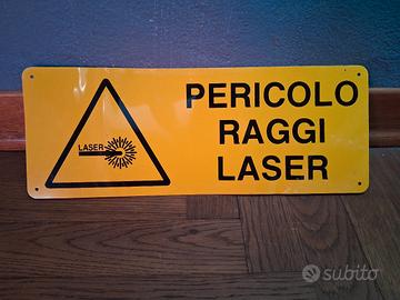Cartello raggi laser