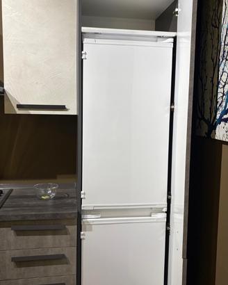 Frigorifero da incasso Grundig combinato No Frost