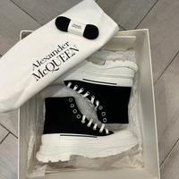 Stivaletti Alexander McQueen in Nero/Bianco