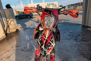 KTM SMC 690