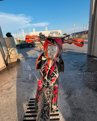 KTM SMC 690