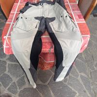 Pantaloni per moto