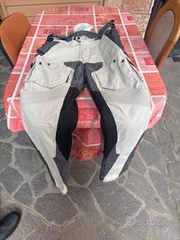 Pantaloni per moto
