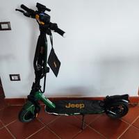 Monopattino Jeep Adventurer 2xe (Advanced Safety)