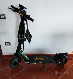 Monopattino Jeep Adventurer 2xe (Advanced Safety)