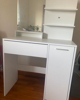 Tavolo da trucco con specchiera