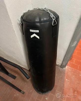 Sacco da boxe 20 kg con struttura a muro