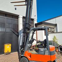 Force Toyota 18 q.li.2004,, Elevatore