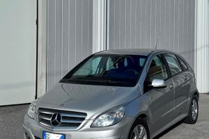 Mercedes Benz B 180 CDI Premium NEOPATENTATI