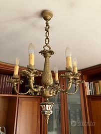 Lampadario Vintage in Ottone e Ceramica Decorata
