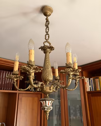 Lampadario Vintage in Ottone e Ceramica Decorata