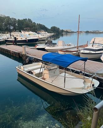 Boston Whaler 17’ MOTORE NUOVO