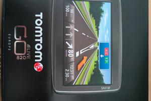 Navigatore TomTom GO Live 820