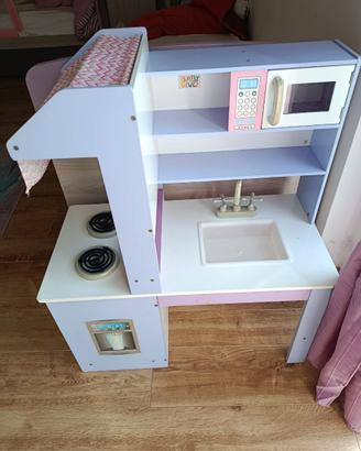 Cucina giocattolo in legno