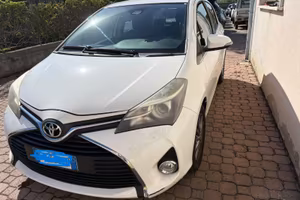 TOYOTA YARIS ACTIVE 1.0 5. PORTE BENZINA
