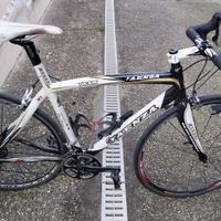 Bici da corsa in carbonio