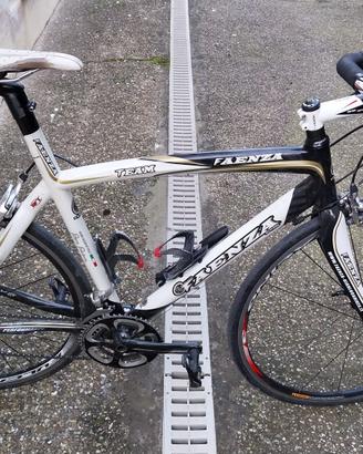 Bici da corsa in carbonio