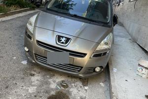 Peugeot 5008 full optional 2013