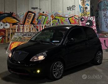 Lancia Y momo design sport 105