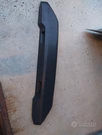 Porta battente sx Ford Transit danneggiata (ammacc