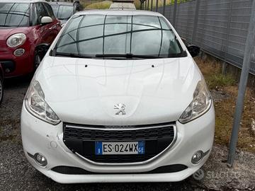 Peugeot 208 1.4 HDi 68 CV 3 porte neopatentati 201
