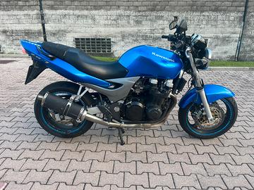 Kawasaki ZR-7 del2000 pronta all’uso