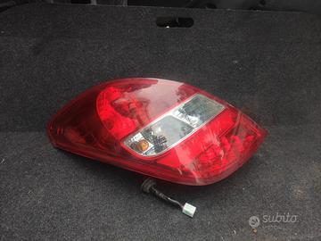 FANALE POST. SX. 924101J000 HYUNDAI i20 (01/09>)