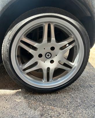 Cerchi in lega brabus gommati smart fortwo 451