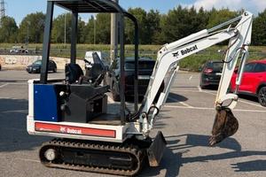 MINIESCAVATORE USATO BOBCAT 320