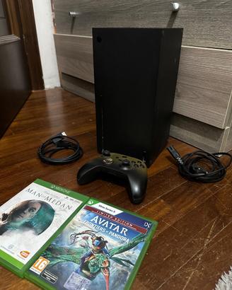 Xbox series x con due giochi