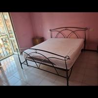 letto matrimoniale in ferro battuto 