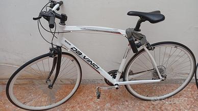 Bici bianca ibrida da uomo “28 bianca