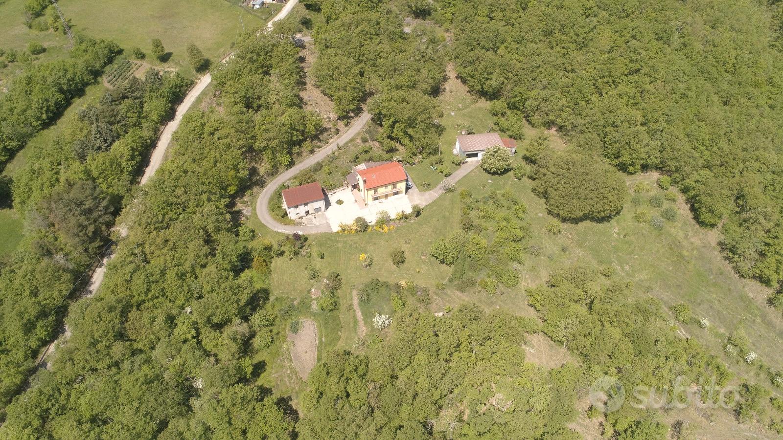 Abitazione, garage, deposito e terreni - Vista 5