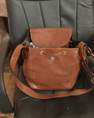 Borsa in vero cuoio realizzata a mano