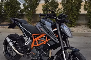 KTM DUKE 125 2021