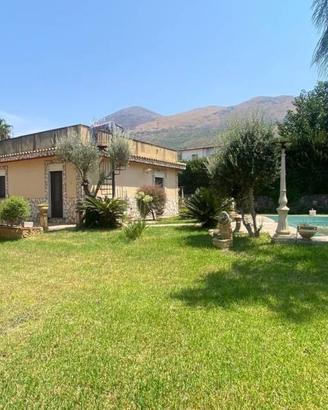 Villa di 141 m² con 5 locali a Carini