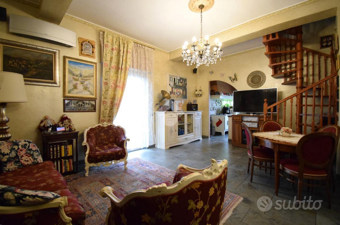 VILLA SINGOLA A MONZA