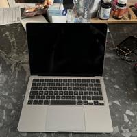 MacBook Air M2 2022