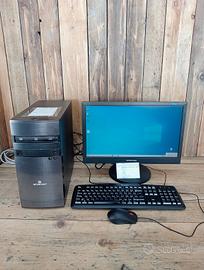 Computer Intercomp con Tastiera ,Monitor e mouse
