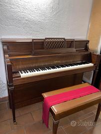 Pianoforte verticale Yamaha con sgabello originale